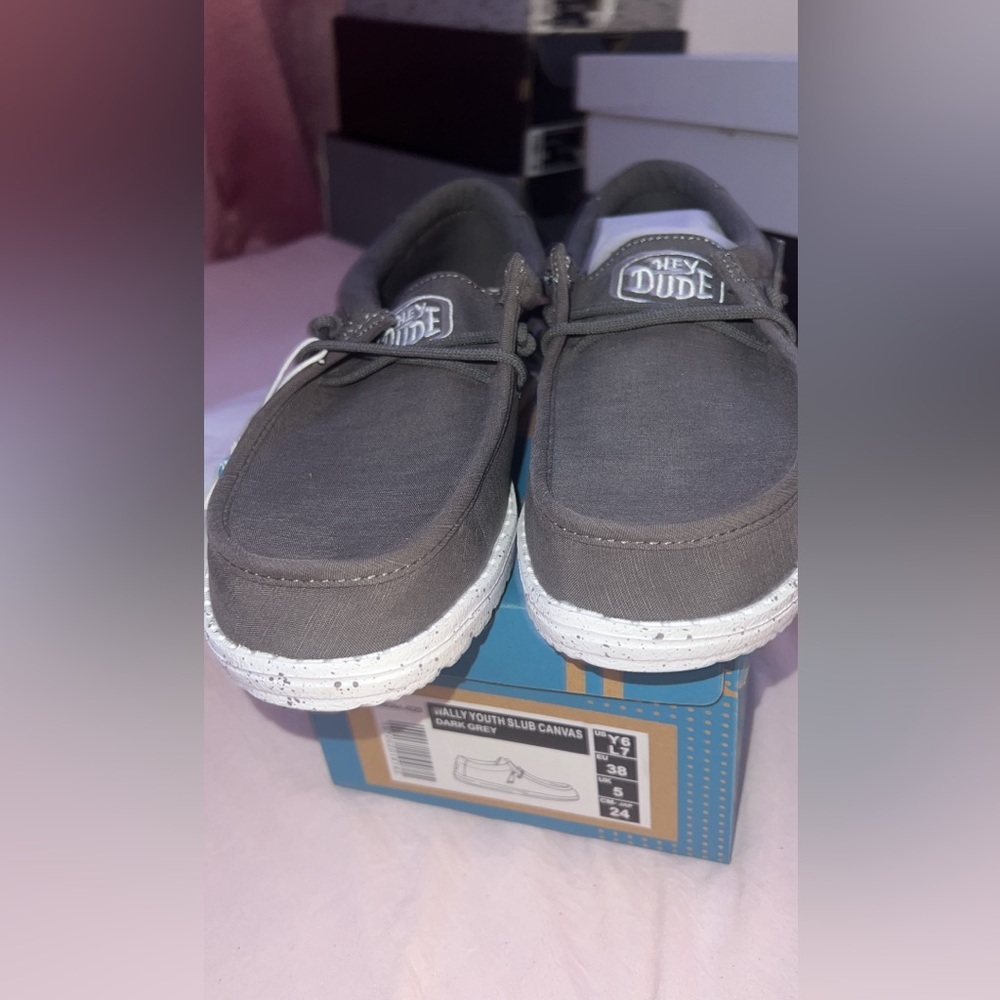 gray‎ hey dudes size 6 youth 8 in women’s